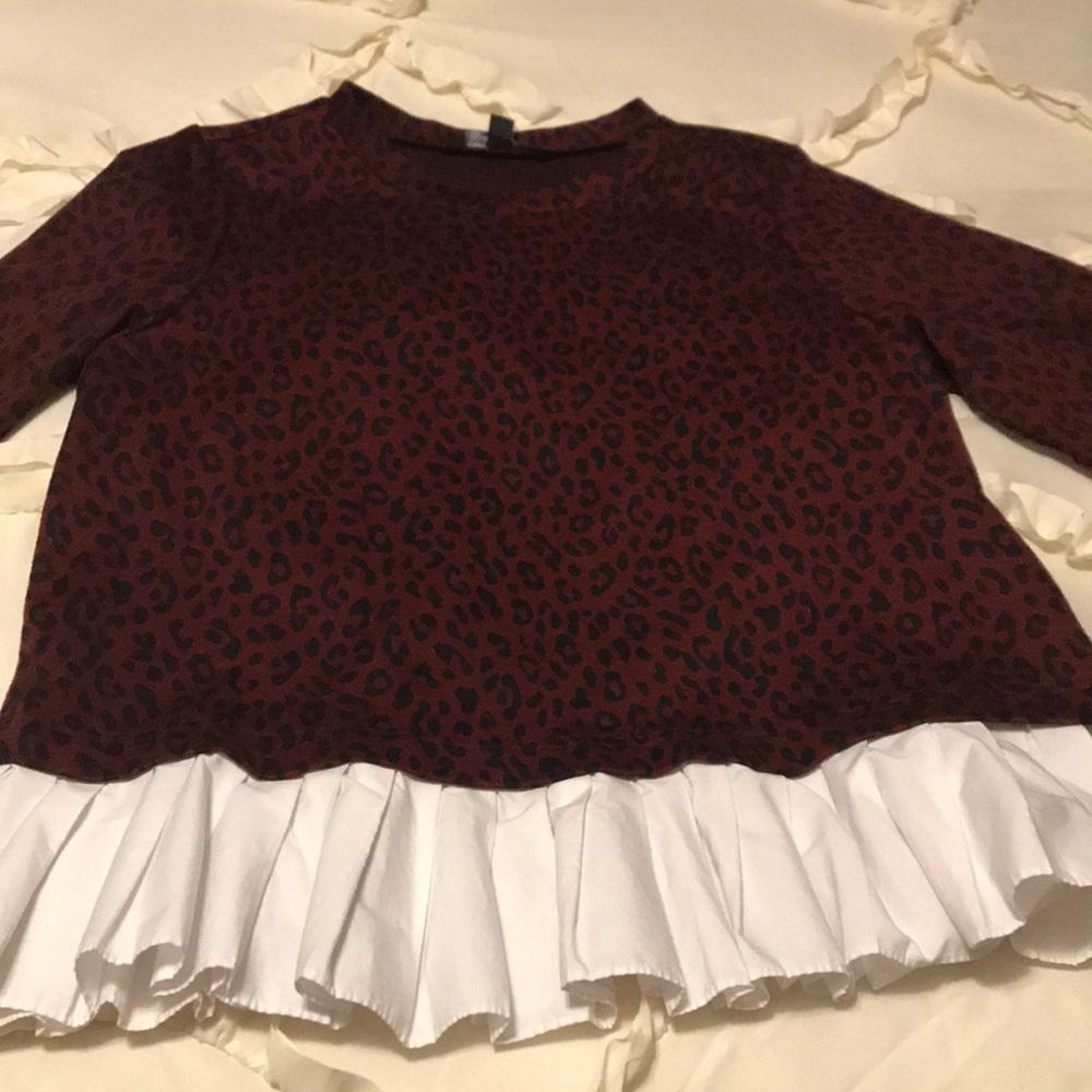 Size xl sharagano burgundy & black top